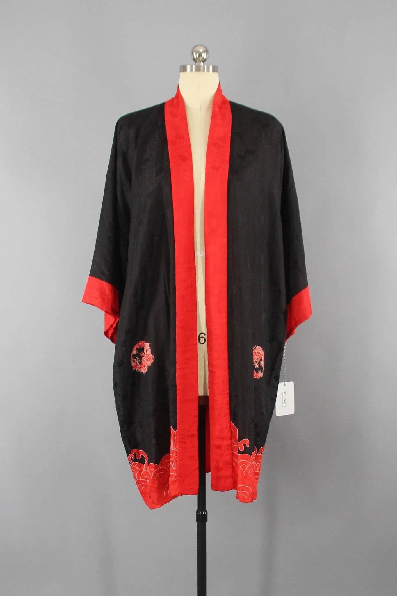 1920s - 1930s Vintage Silk Kimono Robe / Black & Red Dragons