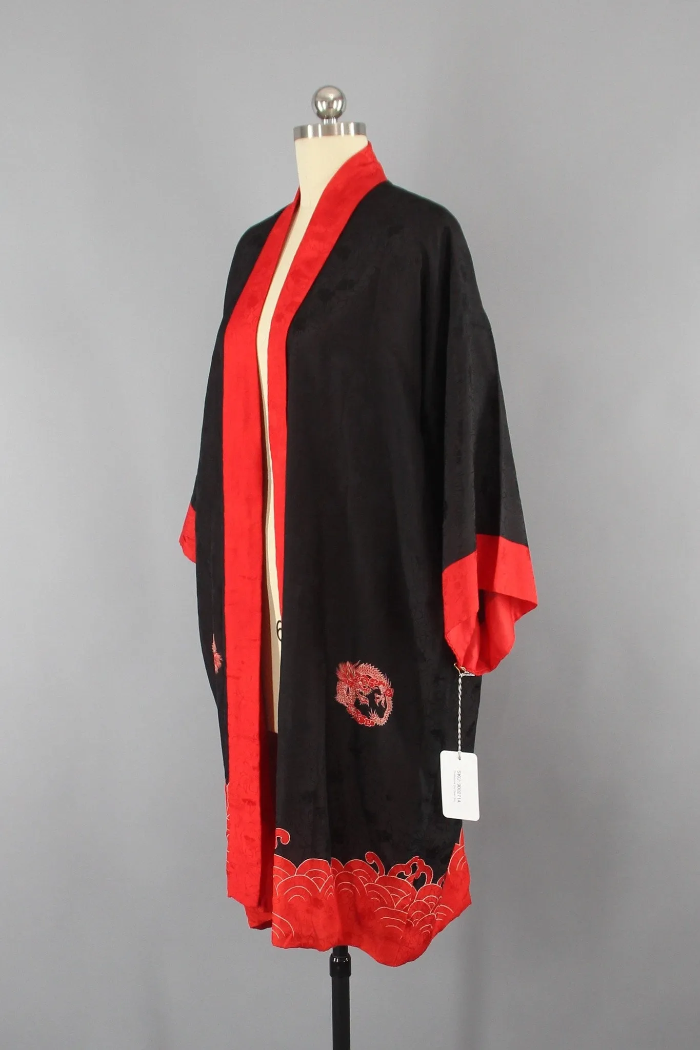 1920s - 1930s Vintage Silk Kimono Robe / Black & Red Dragons