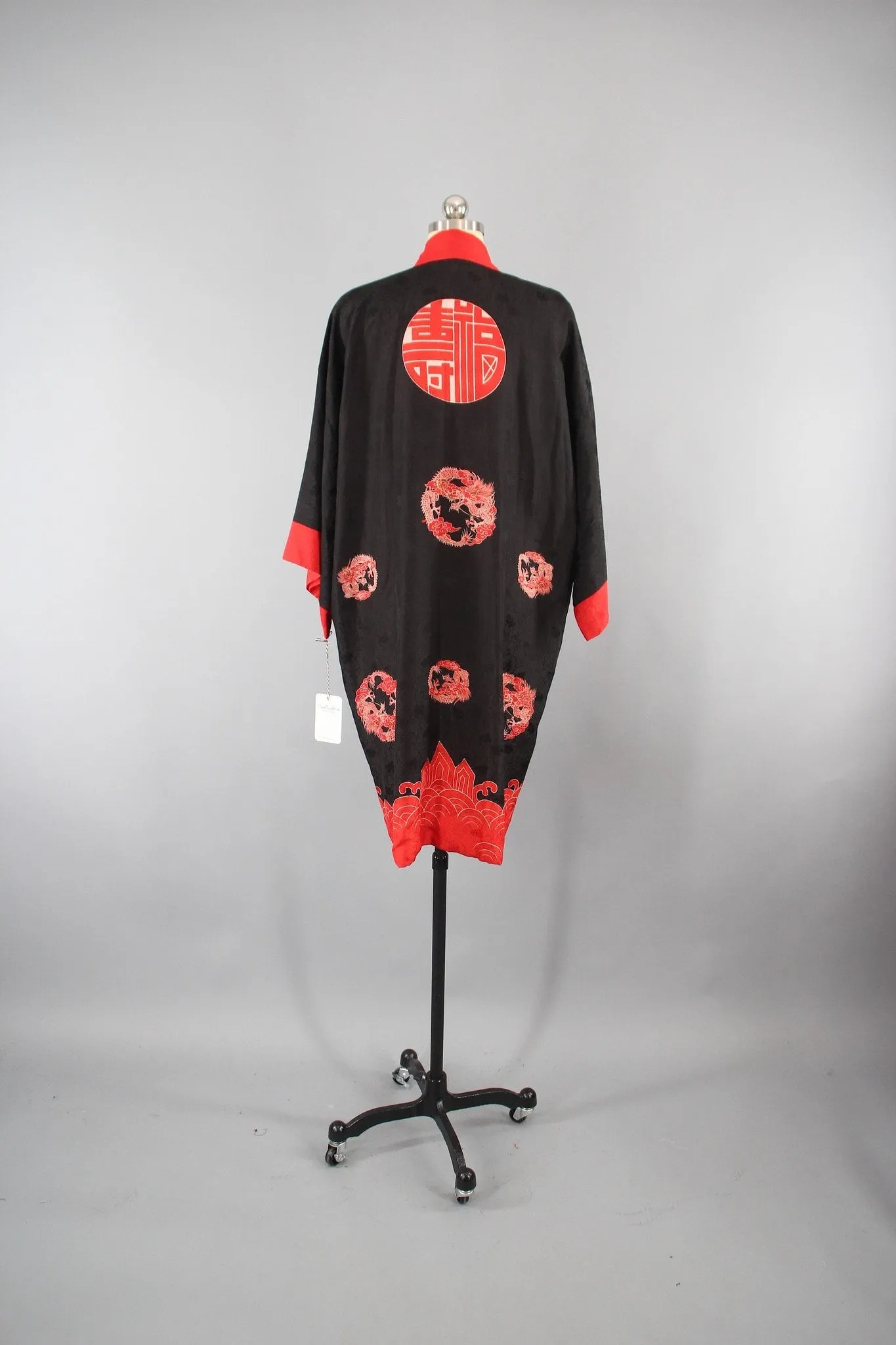 1920s - 1930s Vintage Silk Kimono Robe / Black & Red Dragons