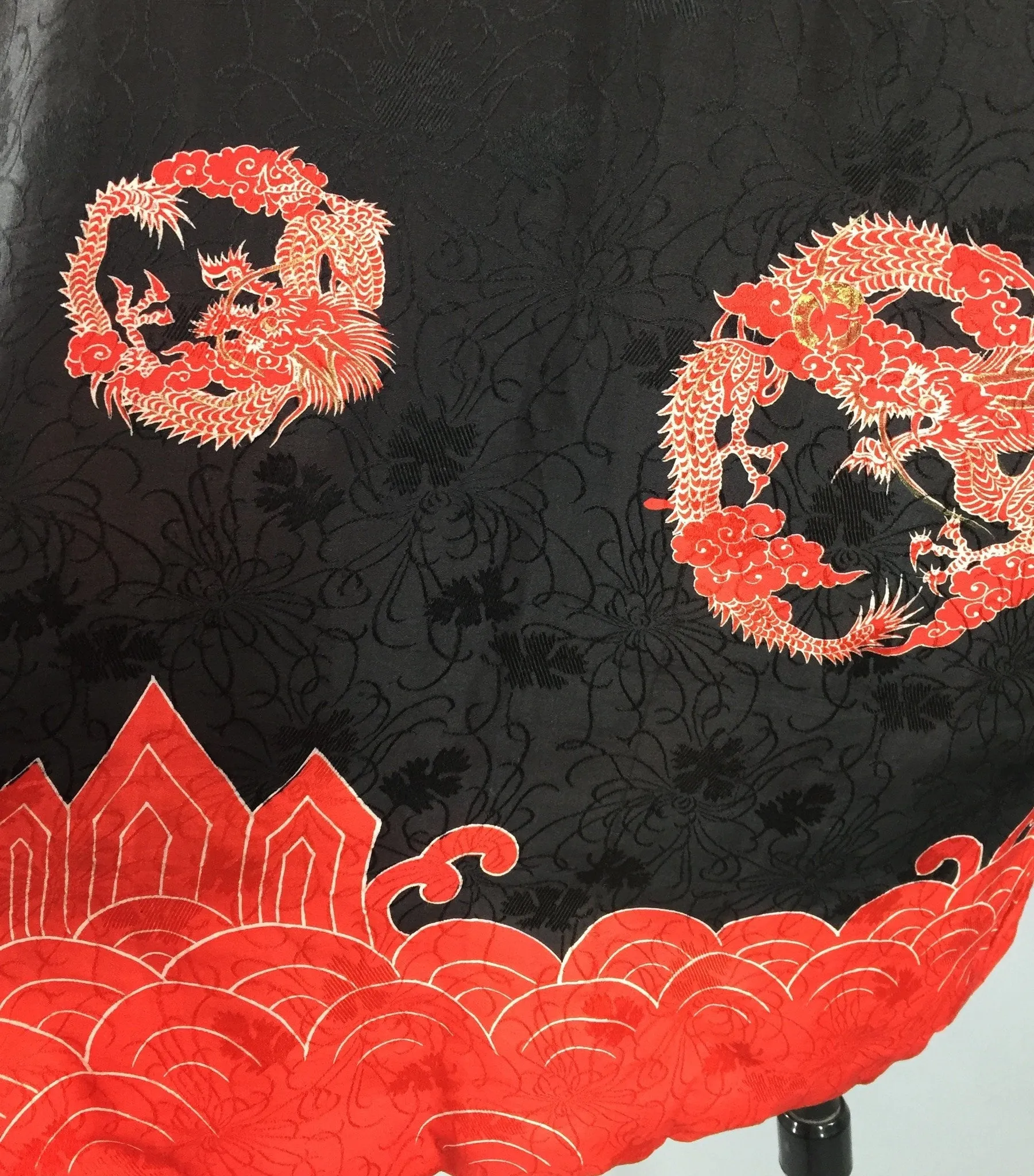 1920s - 1930s Vintage Silk Kimono Robe / Black & Red Dragons