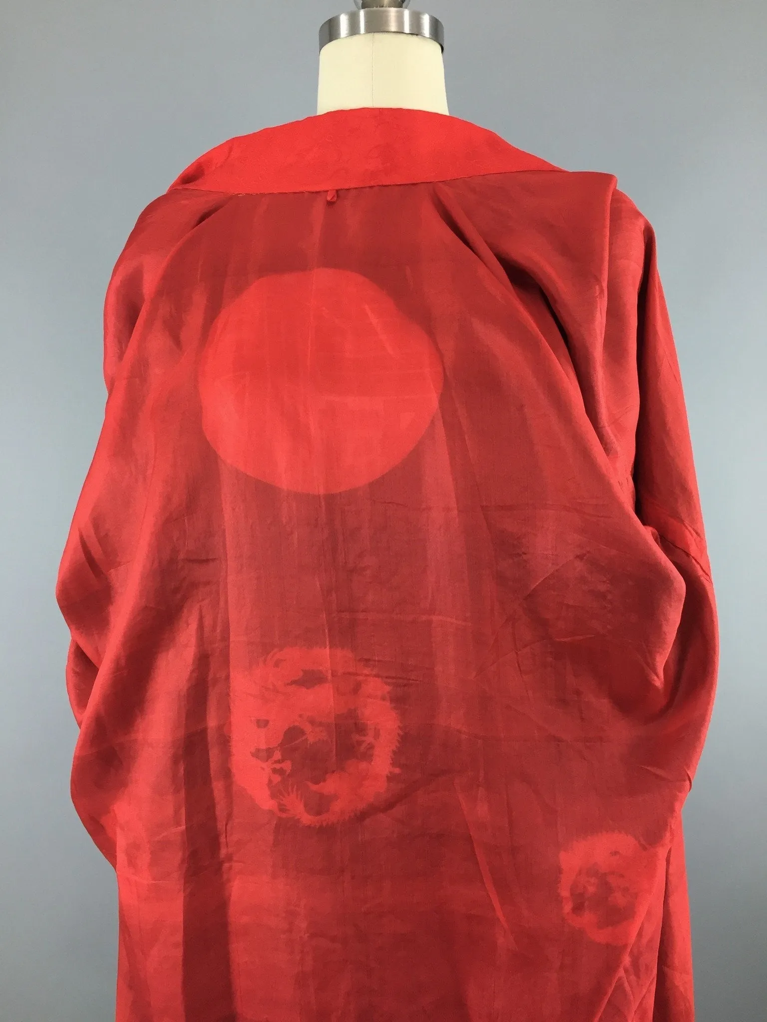 1920s - 1930s Vintage Silk Kimono Robe / Black & Red Dragons