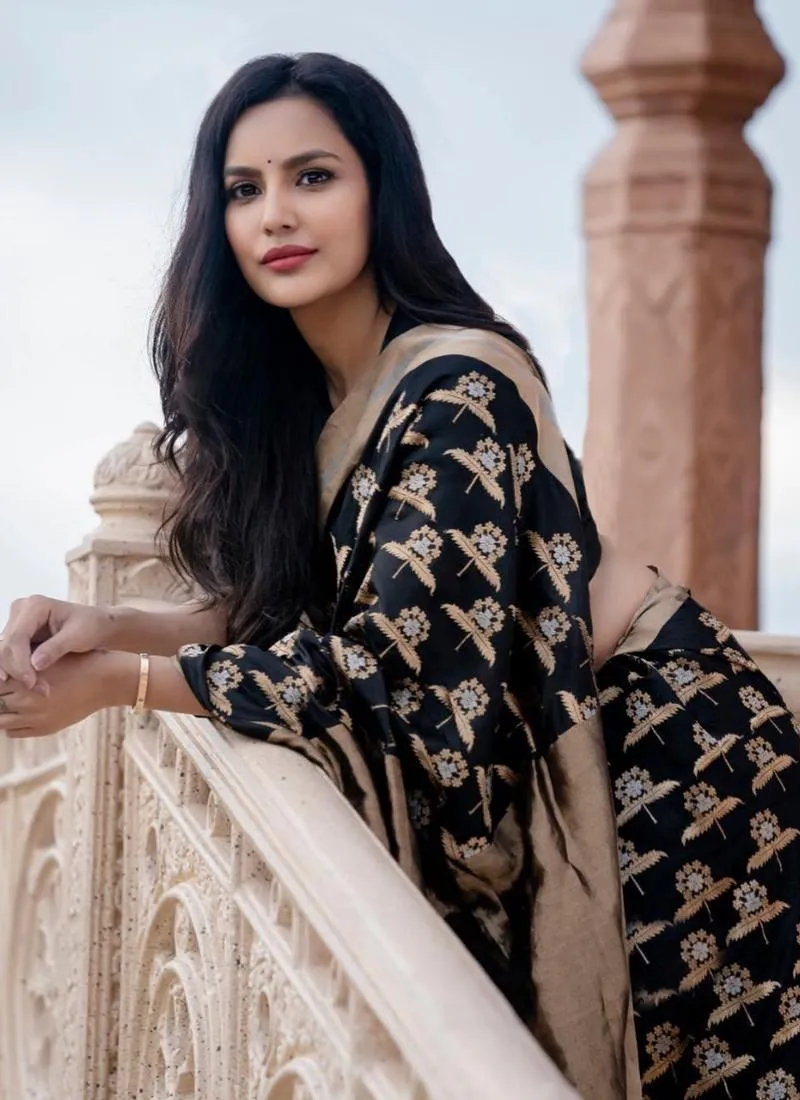 Admirable Black Silk Base Woven Designer Banarasi Saree