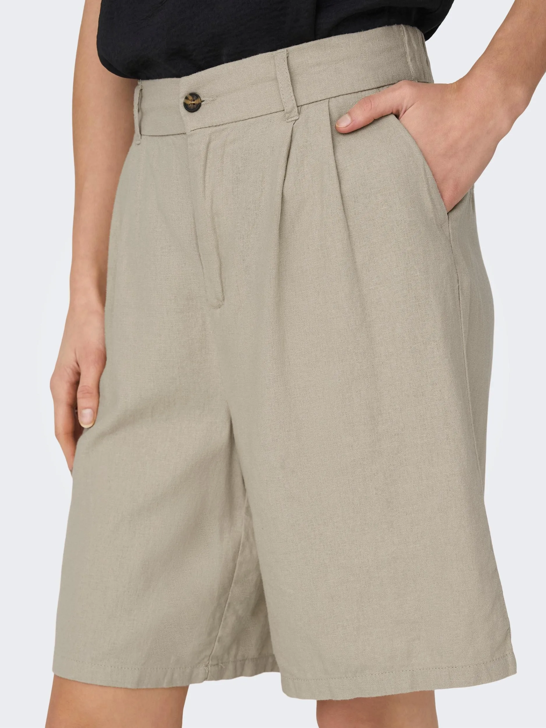 Caro Wide Linen Shorts