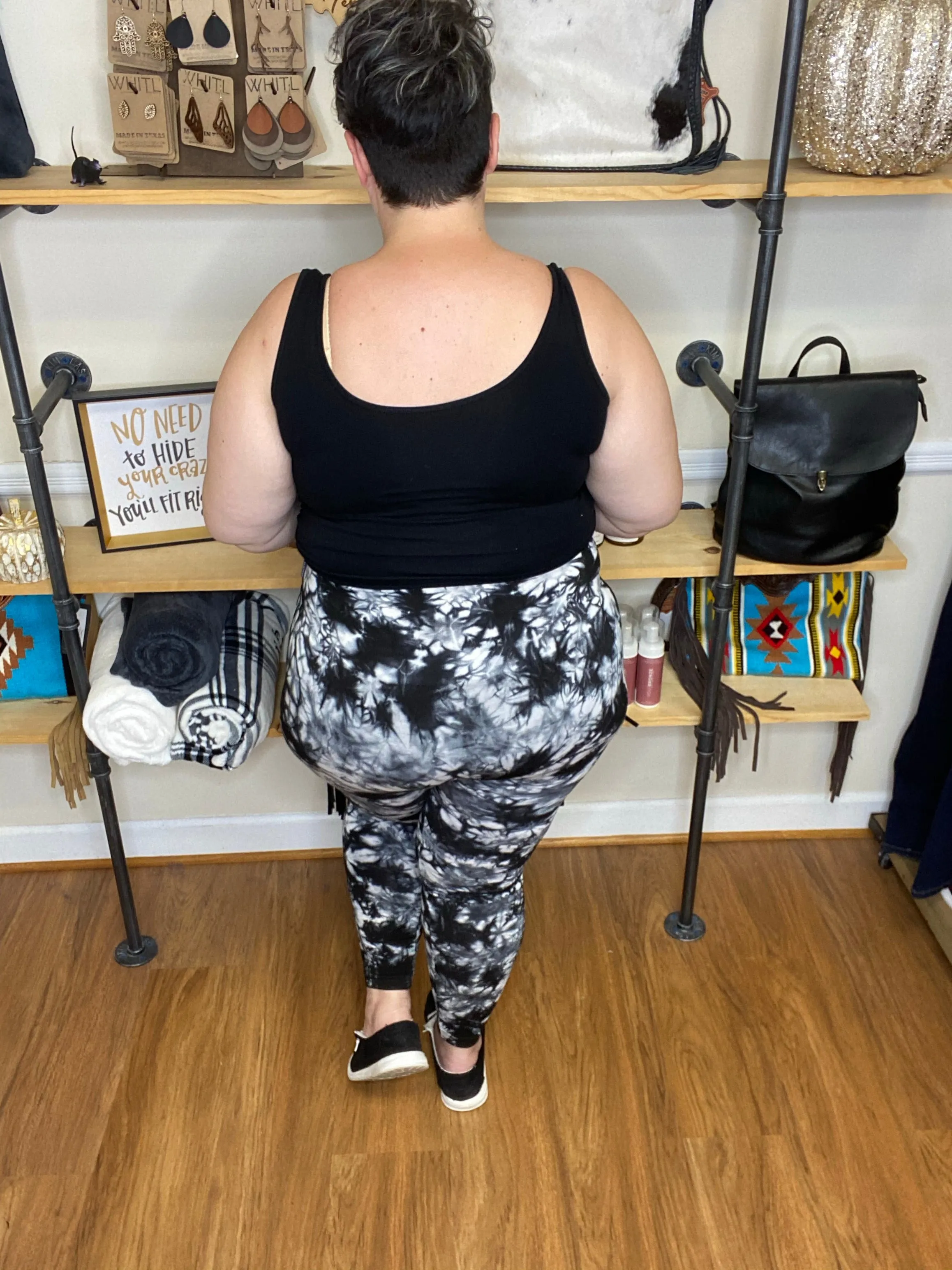 #E02 Swirling Dreams Tie Dye Leggings (BLACK)