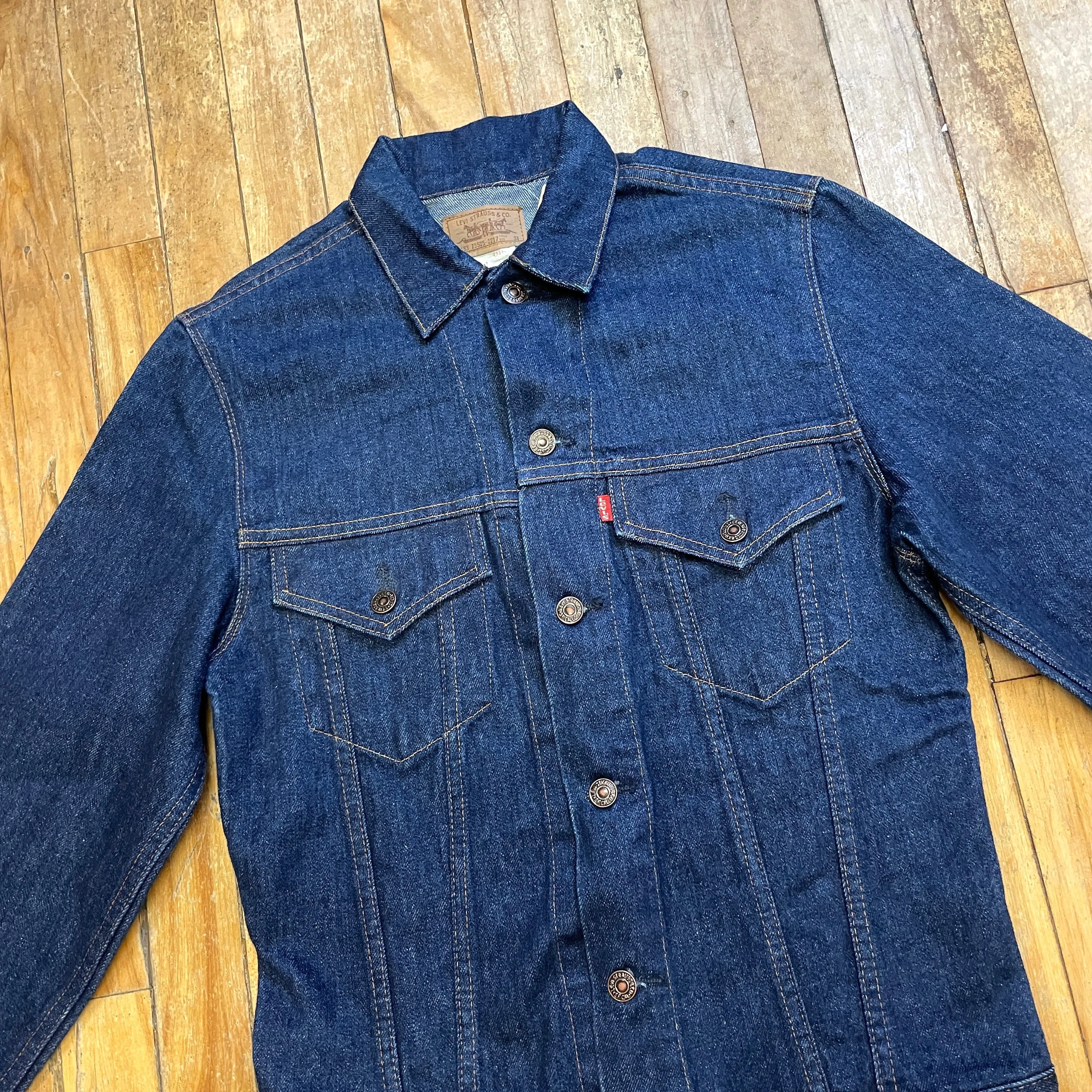 Levi's Deadstock 2 Pocket Red Tab Union Made in Canada Vintage Trucker Jacket Size S/M
