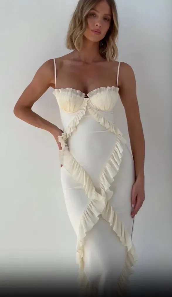 Megan - Flattering ruched maxi dress
