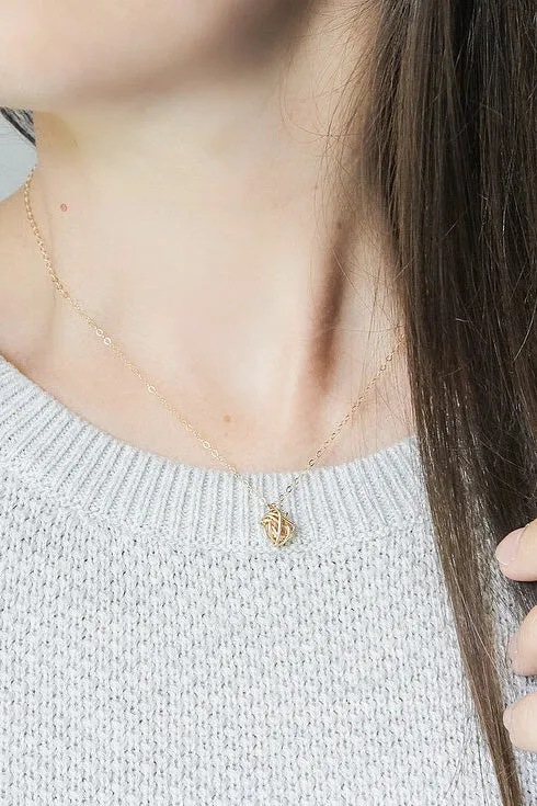 Mini Knot Necklace