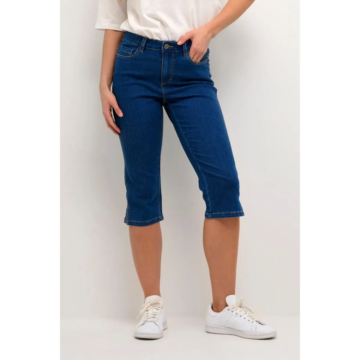 Vicky capri jeans medium blue washed denim